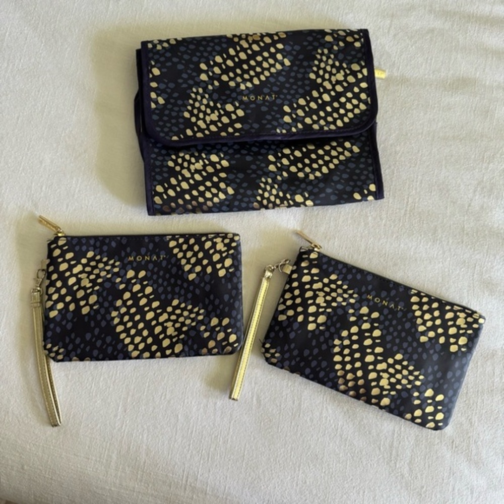 Monat cosmetic travel bags